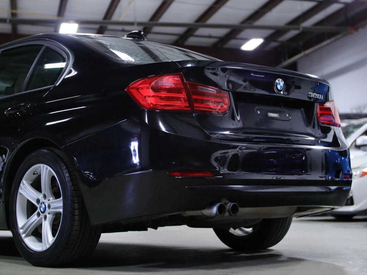 BMW 3 Series photo 13