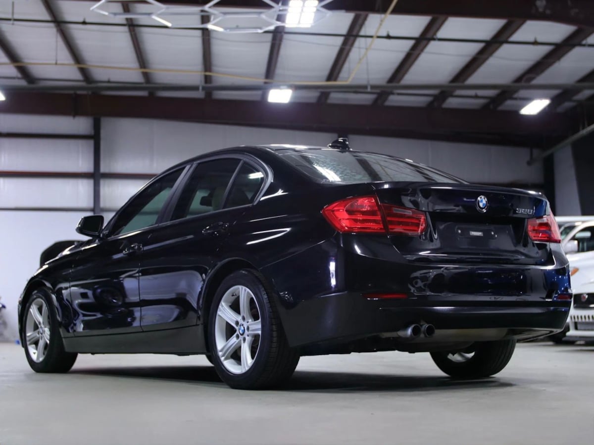 BMW 3 Series photo 15