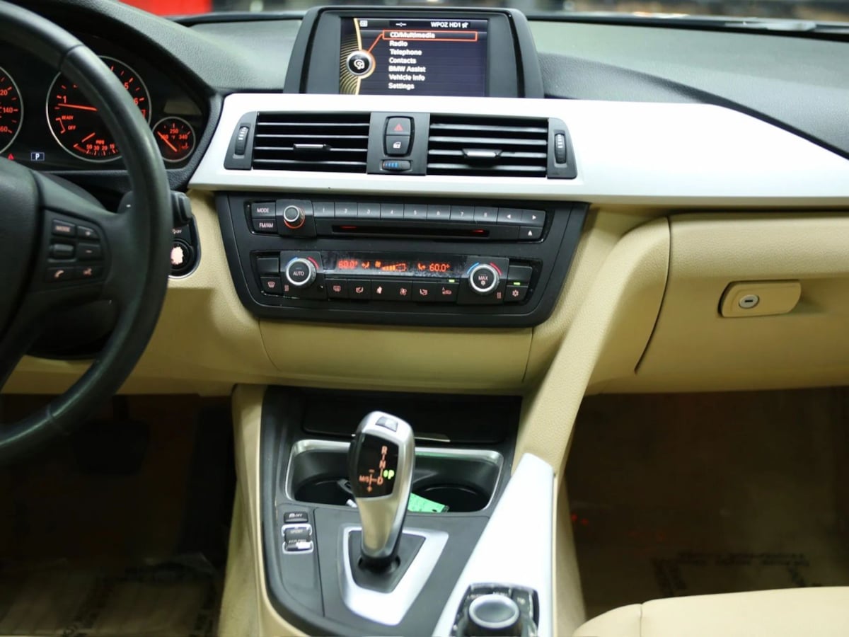BMW 3 Series photo 31