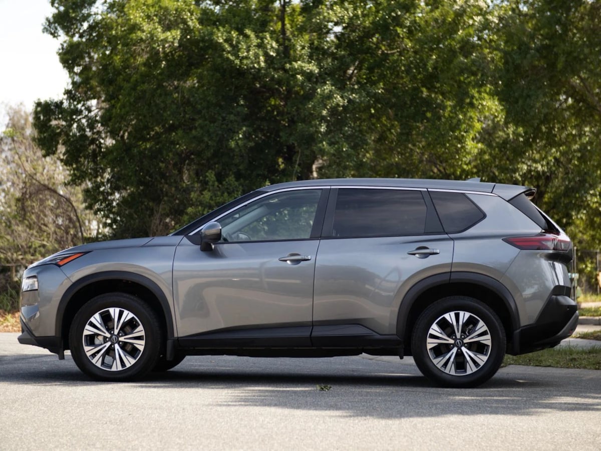 Nissan Rogue photo 14