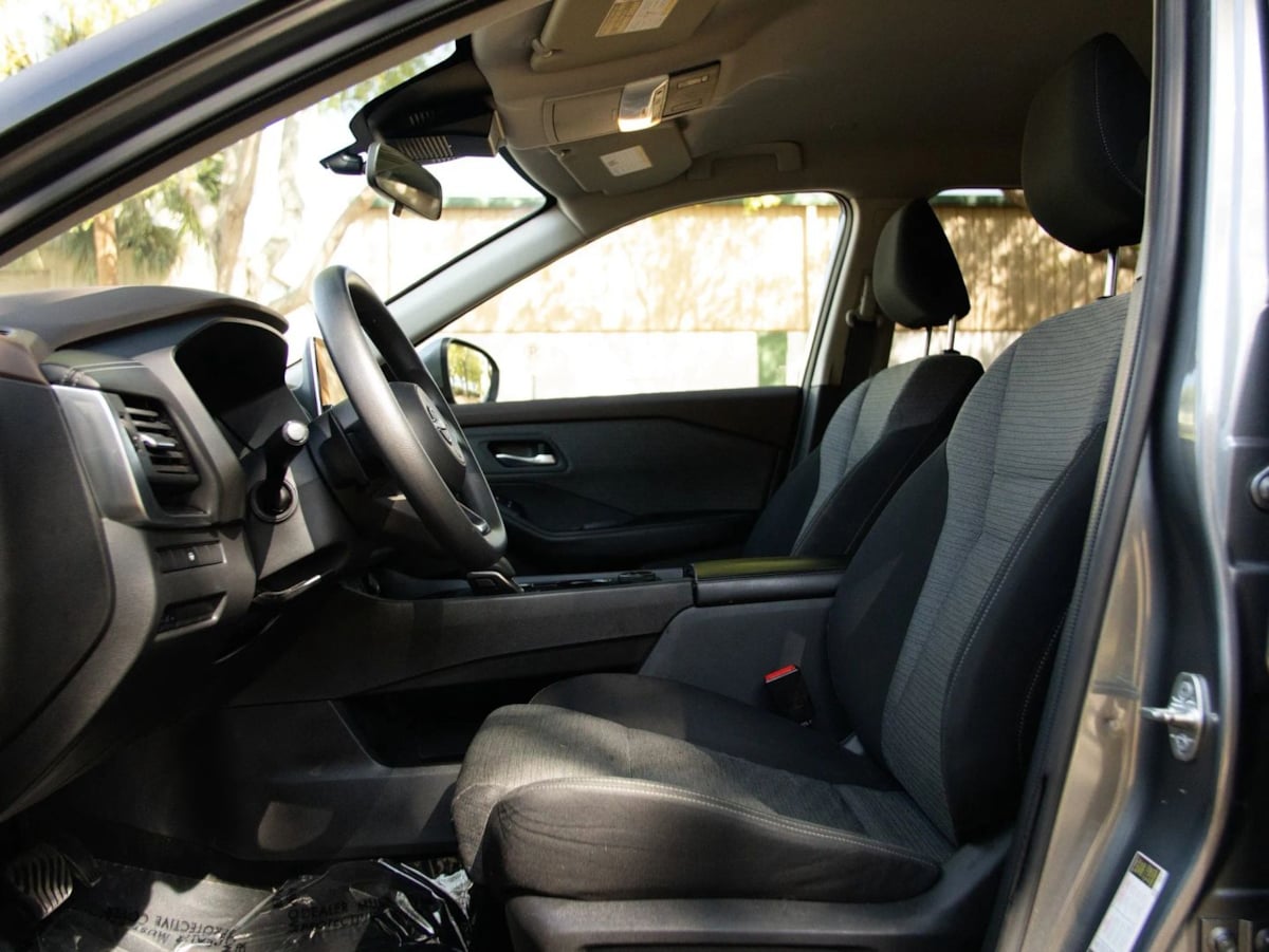 Nissan Rogue photo 18
