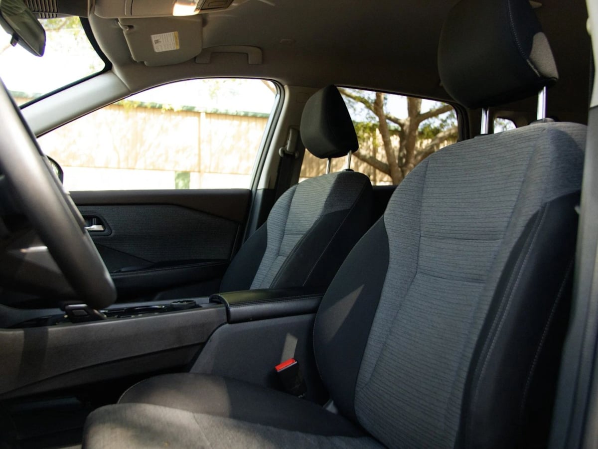 Nissan Rogue photo 19