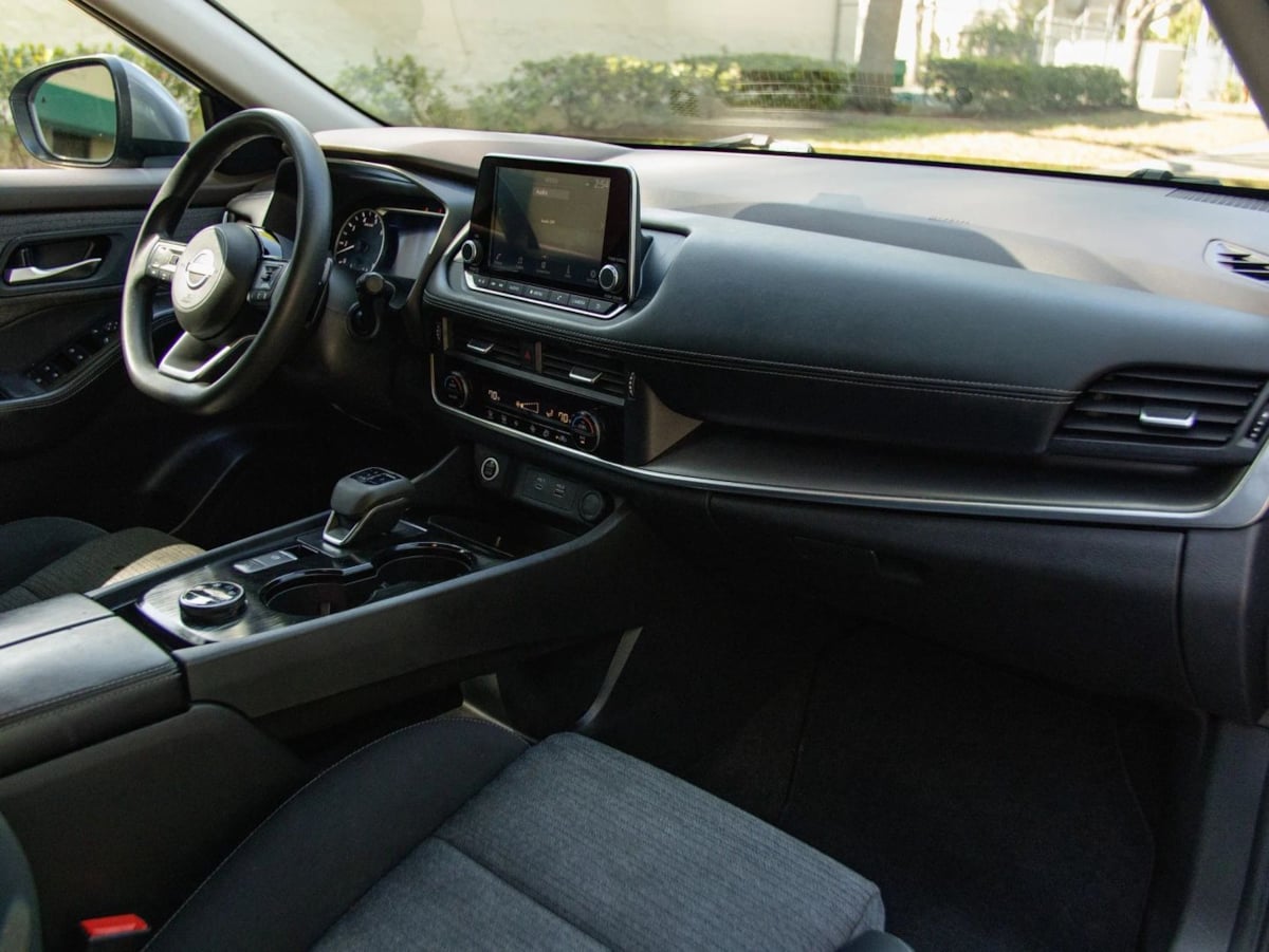 Nissan Rogue photo 22