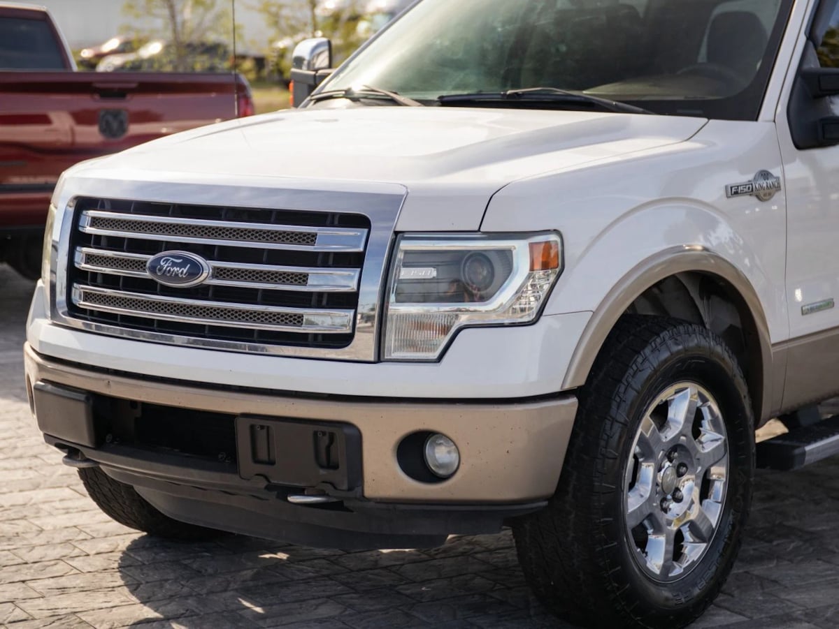 Ford F-150 photo 8