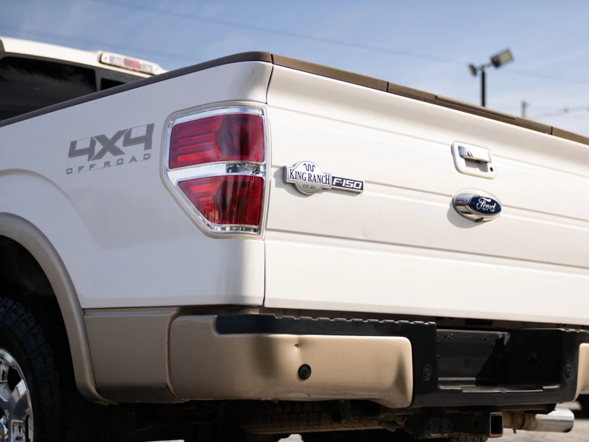 Ford F-150 photo 14