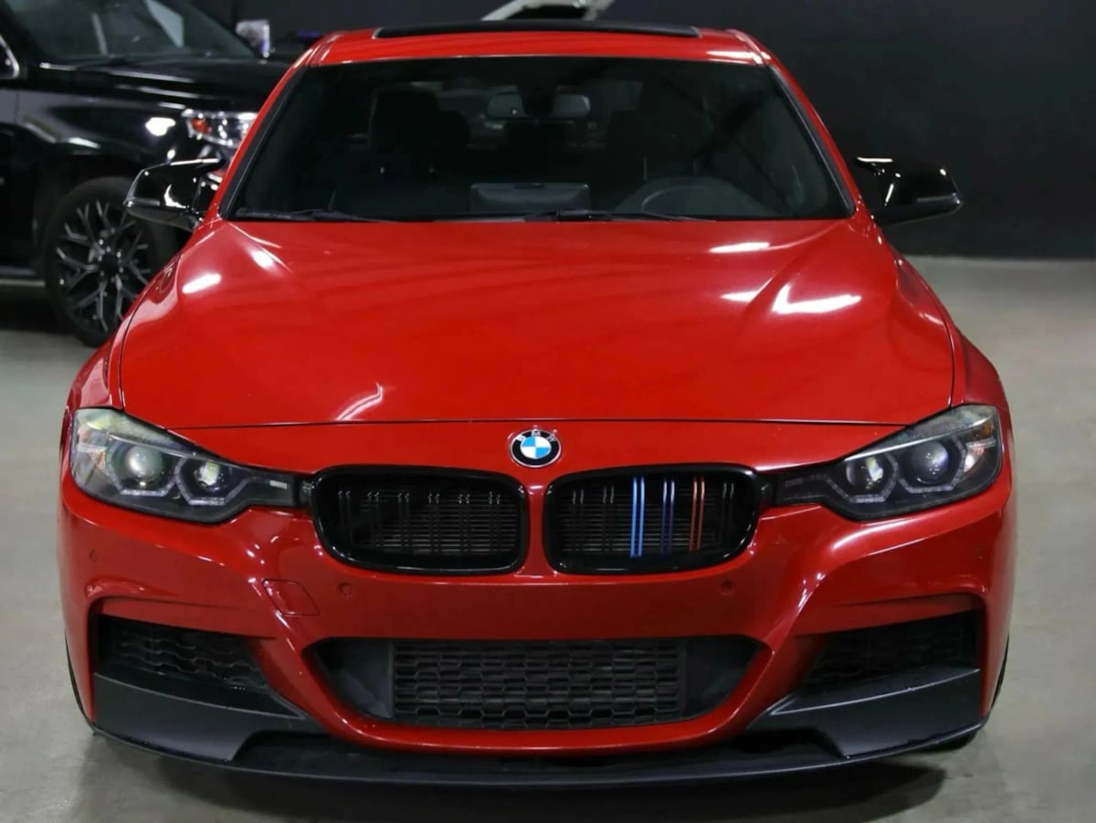 BMW 3 Series photo 4