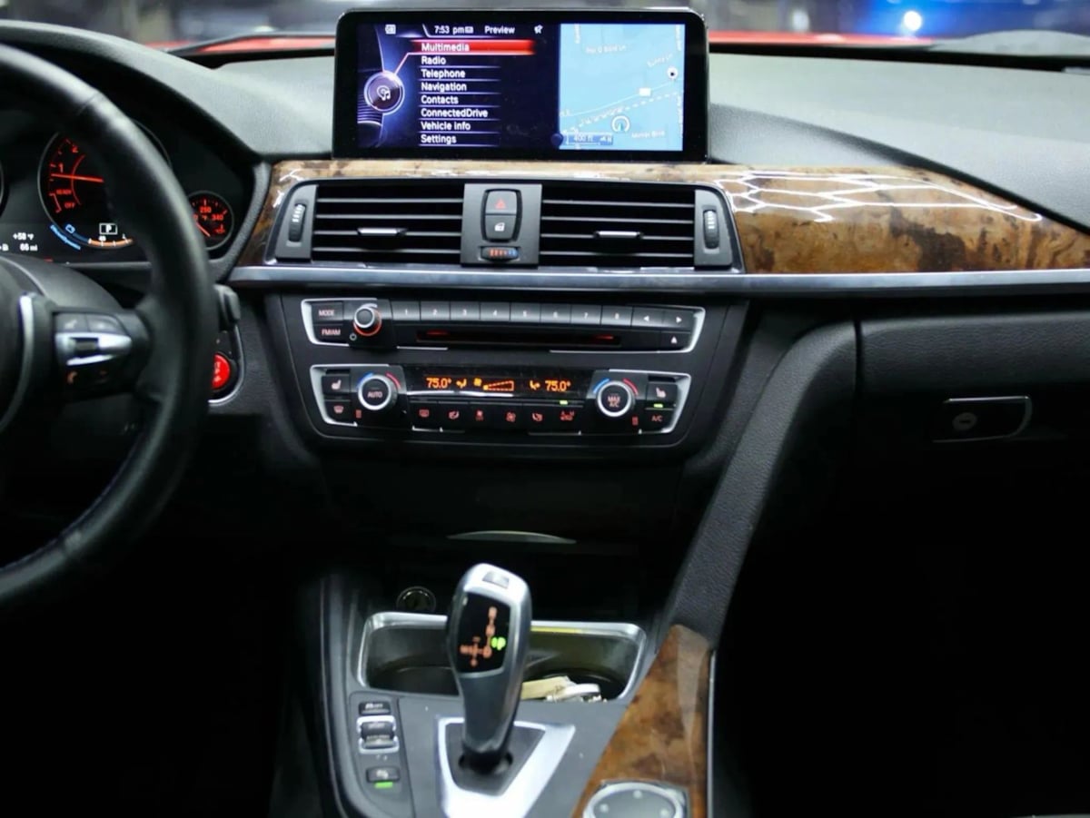 BMW 3 Series photo 33