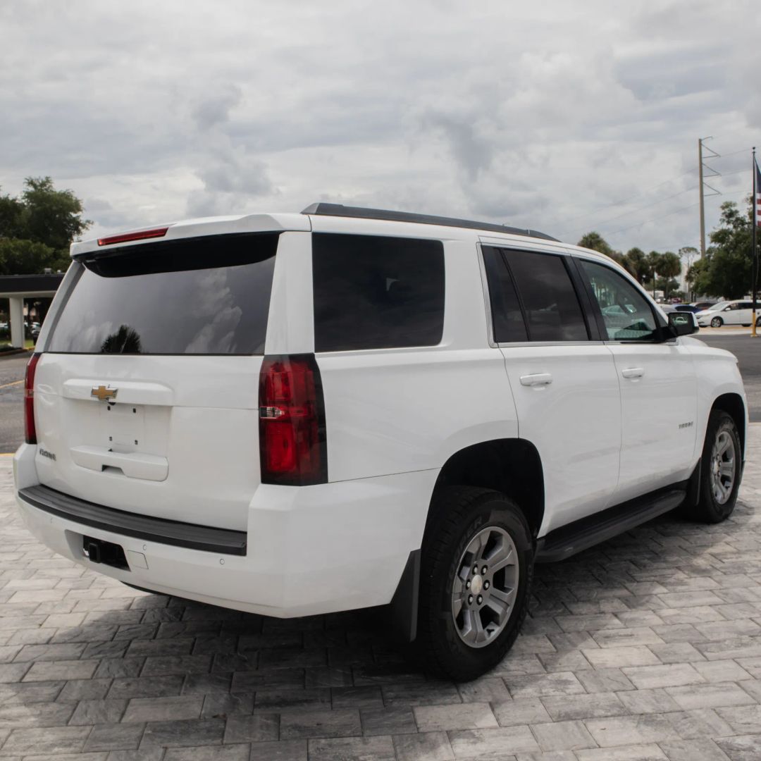 Chevrolet Tahoe photo 9