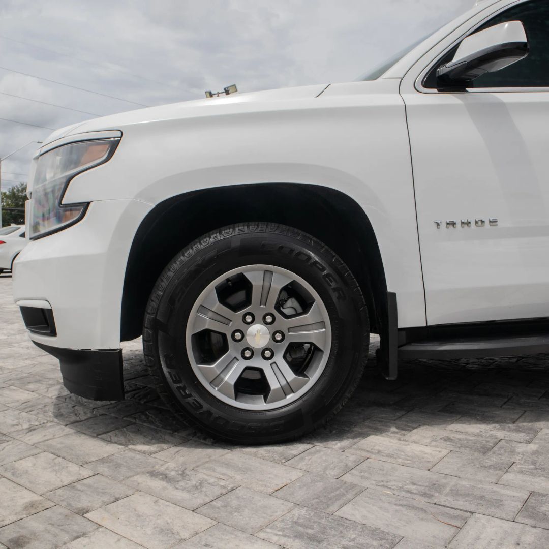 Chevrolet Tahoe photo 11