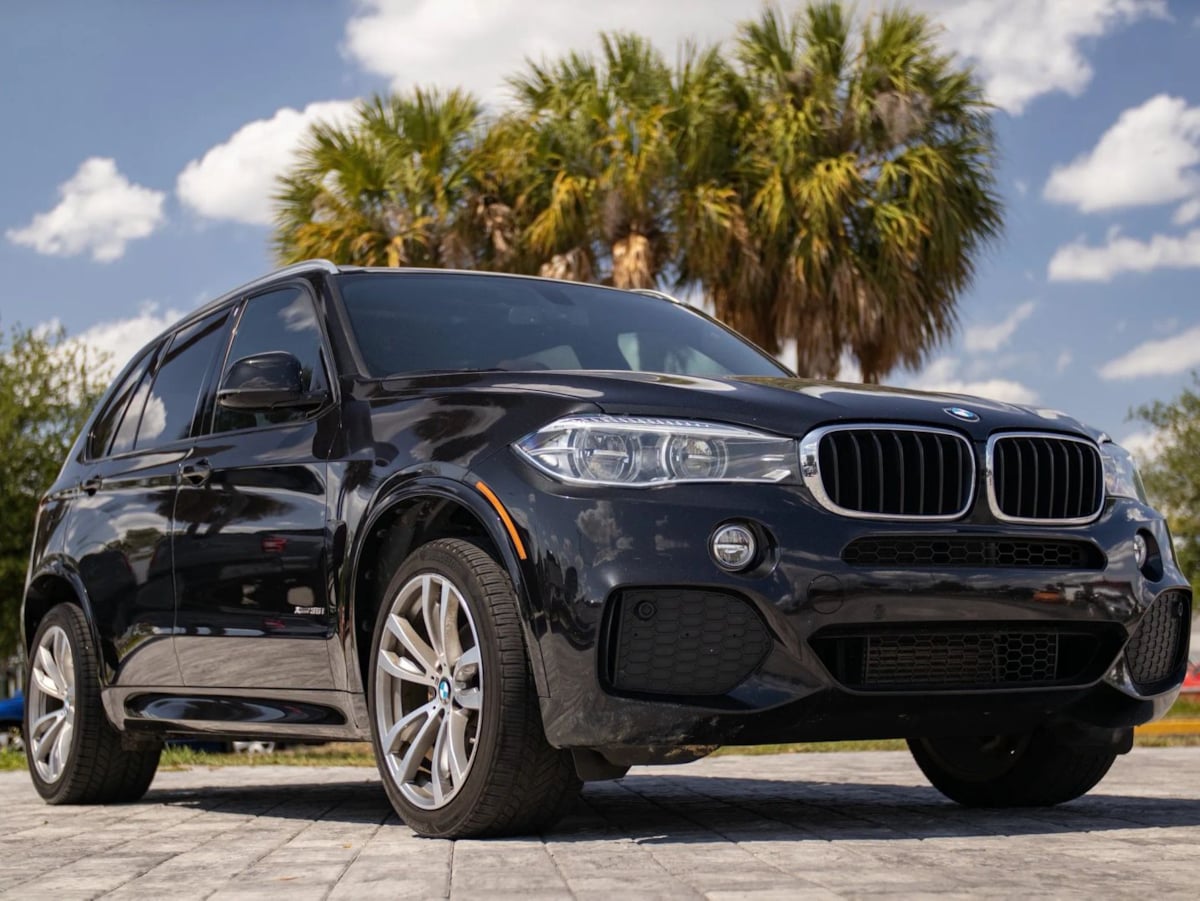 BMW X5 photo 2
