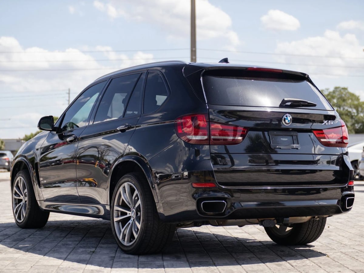 BMW X5 photo 11
