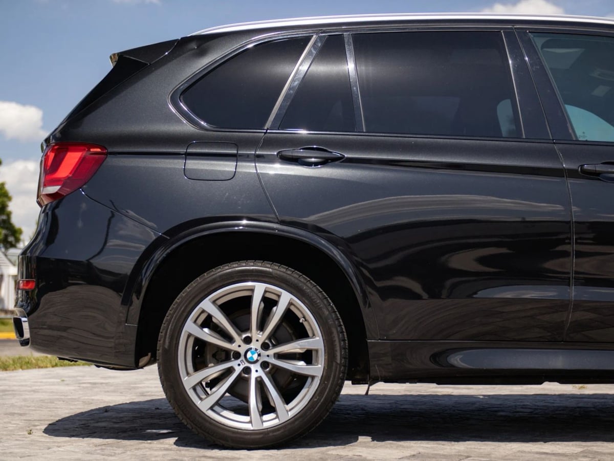 BMW X5 photo 17