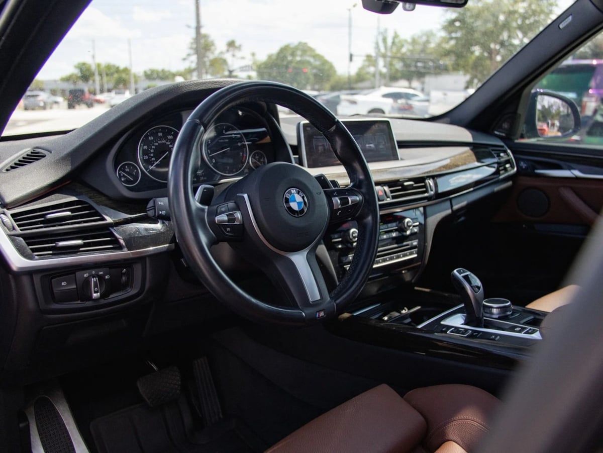 BMW X5 photo 20
