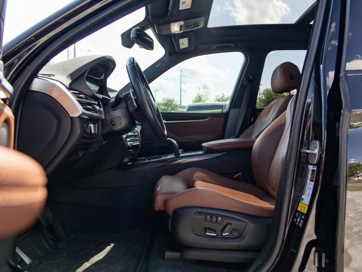 BMW X5 photo 21