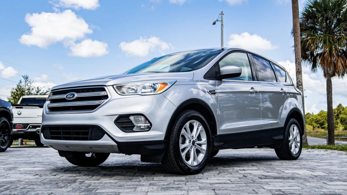 Ford Escape photo 3