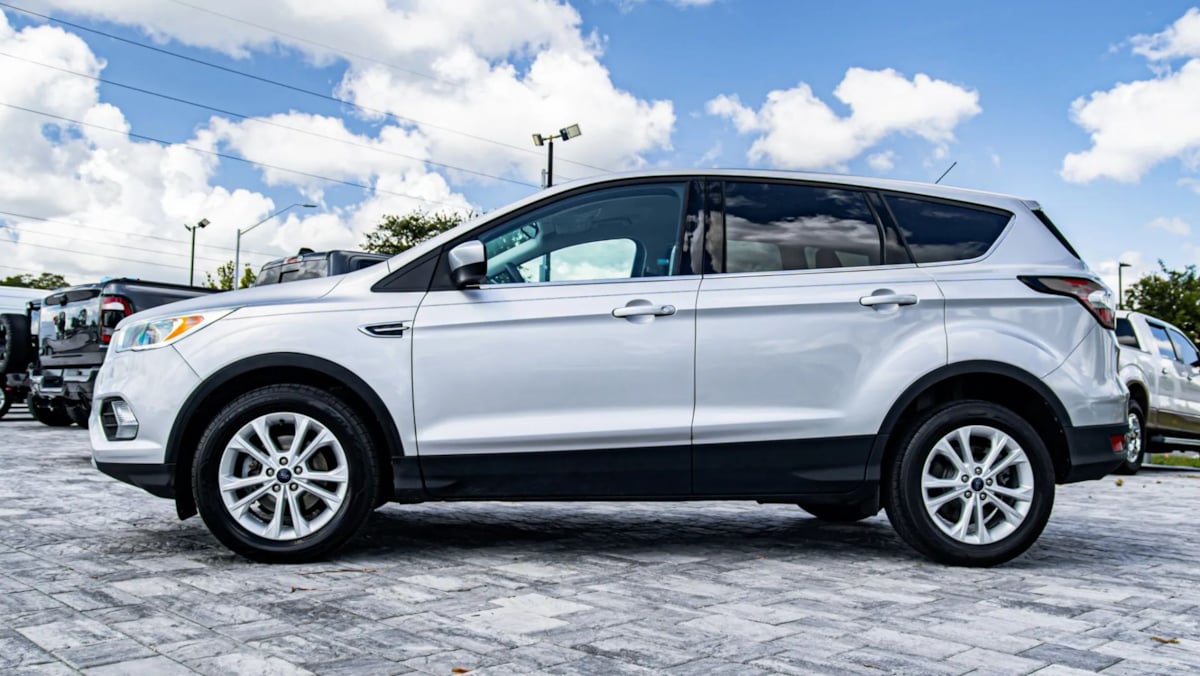 Ford Escape photo 4