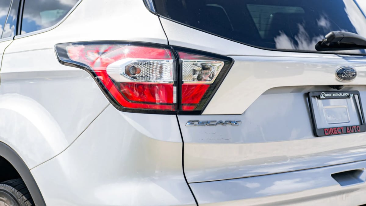 Ford Escape photo 15