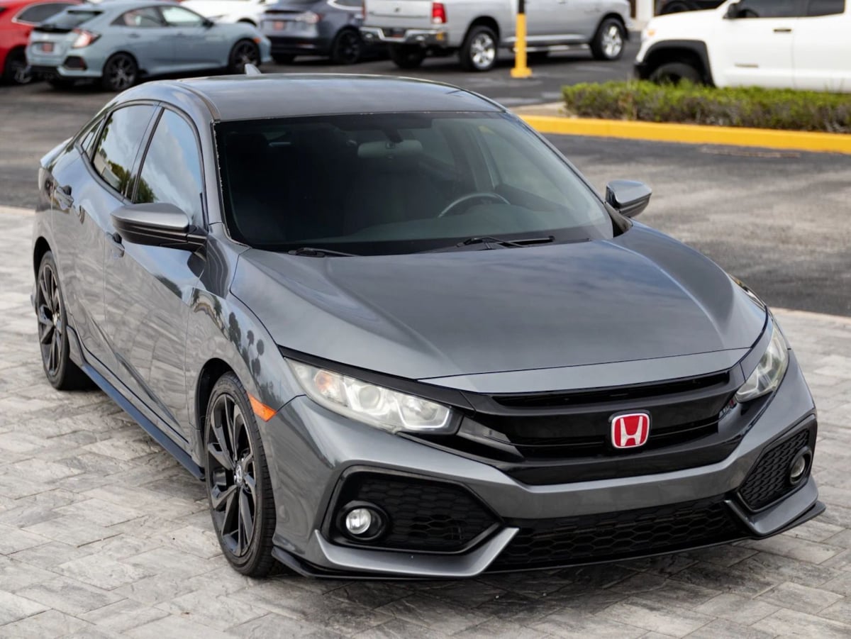 Honda Civic photo 2