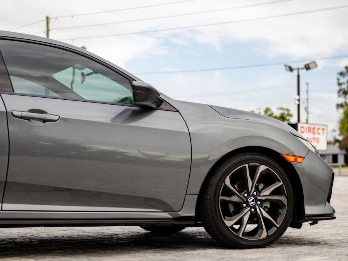 Honda Civic photo 17