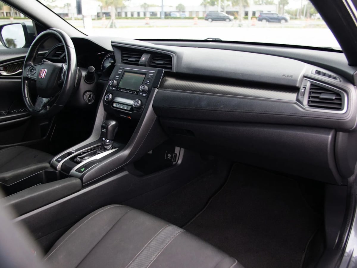 Honda Civic photo 23