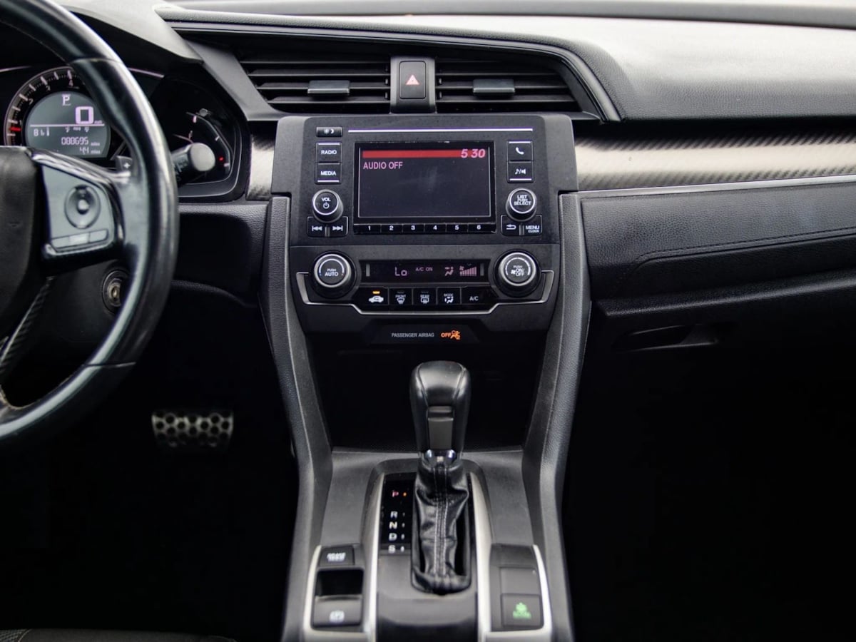 Honda Civic photo 29
