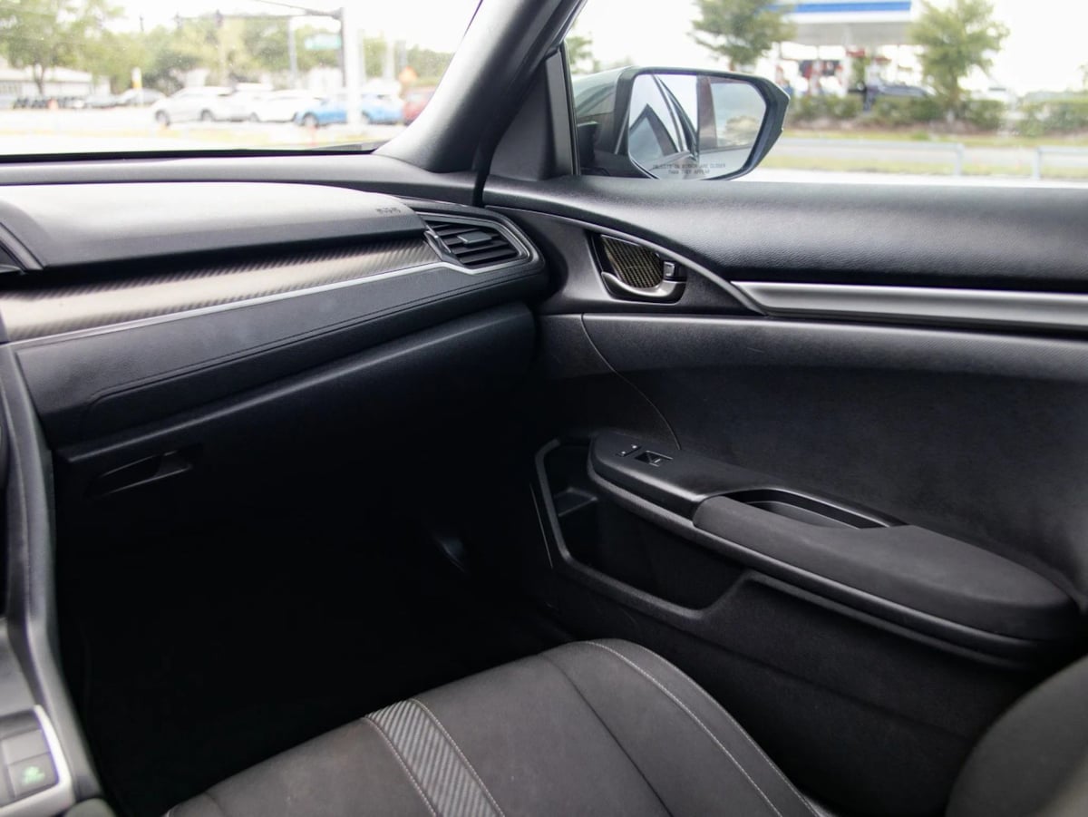 Honda Civic photo 31