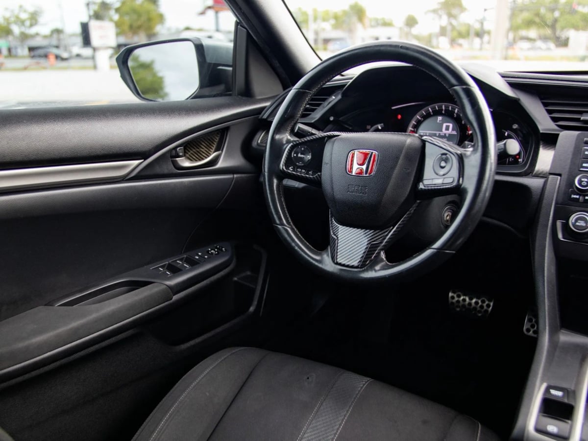 Honda Civic photo 32