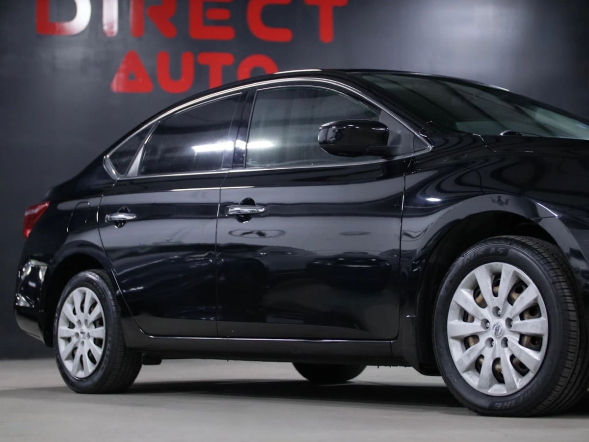 2017 Nissan Sentra S - Photo 3
