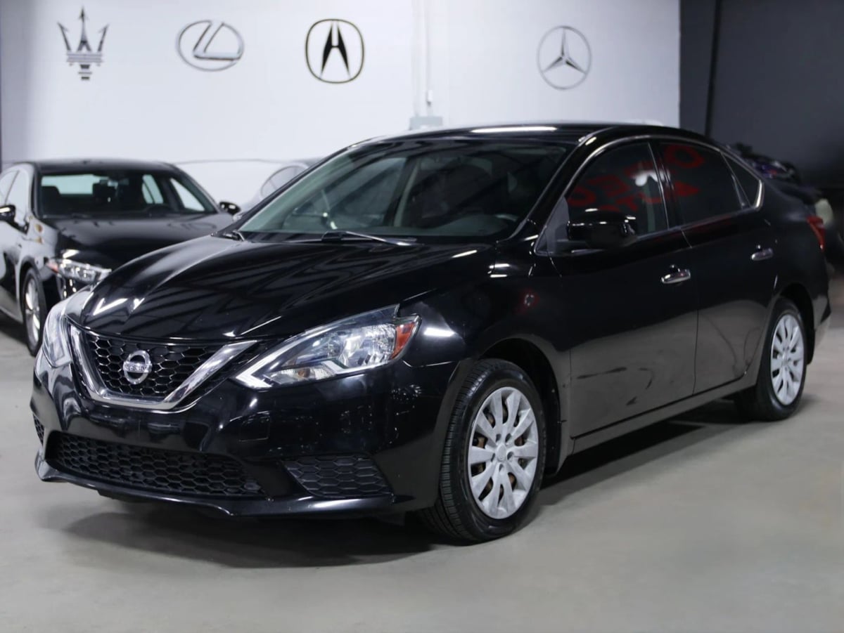 2017 Nissan Sentra S - Photo 6