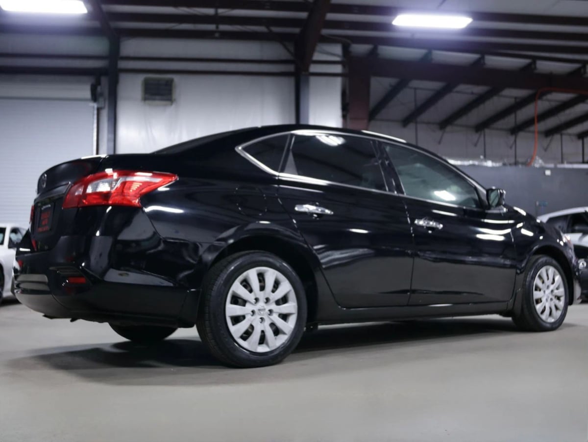 2017 Nissan Sentra S - Photo 9