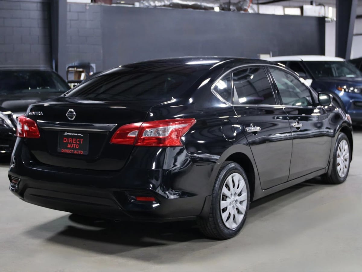 2017 Nissan Sentra S - Photo 10