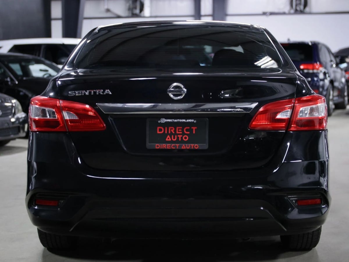2017 Nissan Sentra S - Photo 11