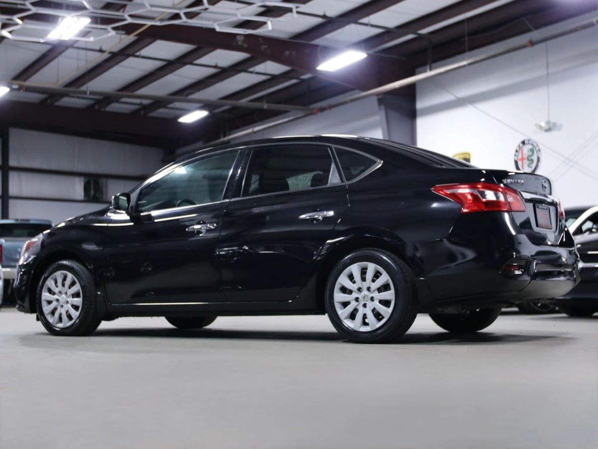 2017 Nissan Sentra S - Photo 14