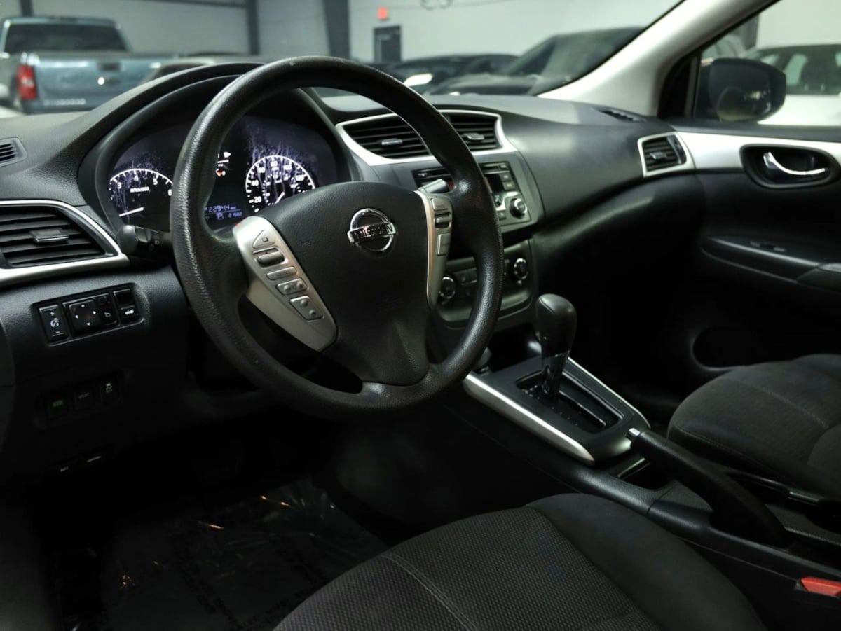 2017 Nissan Sentra S - Photo 15