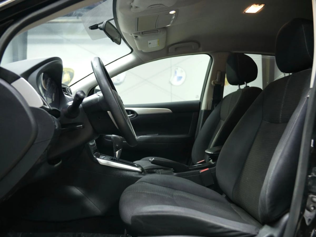 2017 Nissan Sentra S - Photo 16