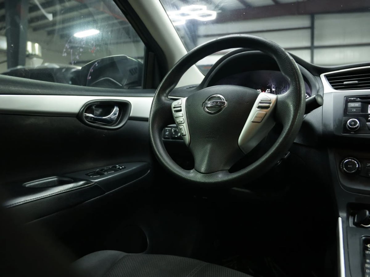 2017 Nissan Sentra S - Photo 29