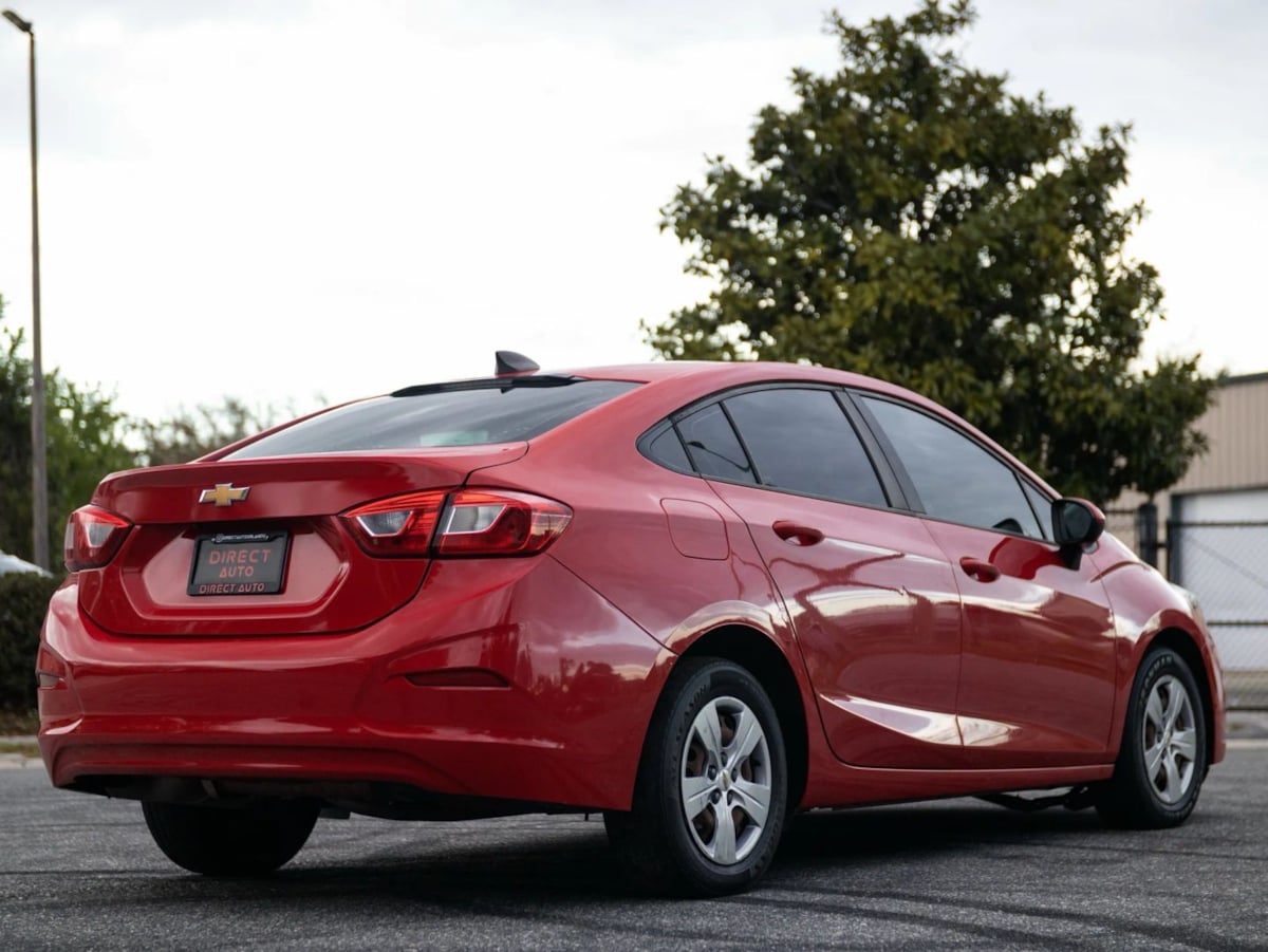 Chevrolet Cruze photo 8