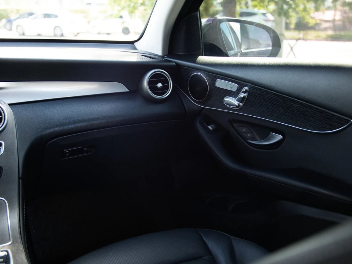 Mercedes-Benz GLC photo 31