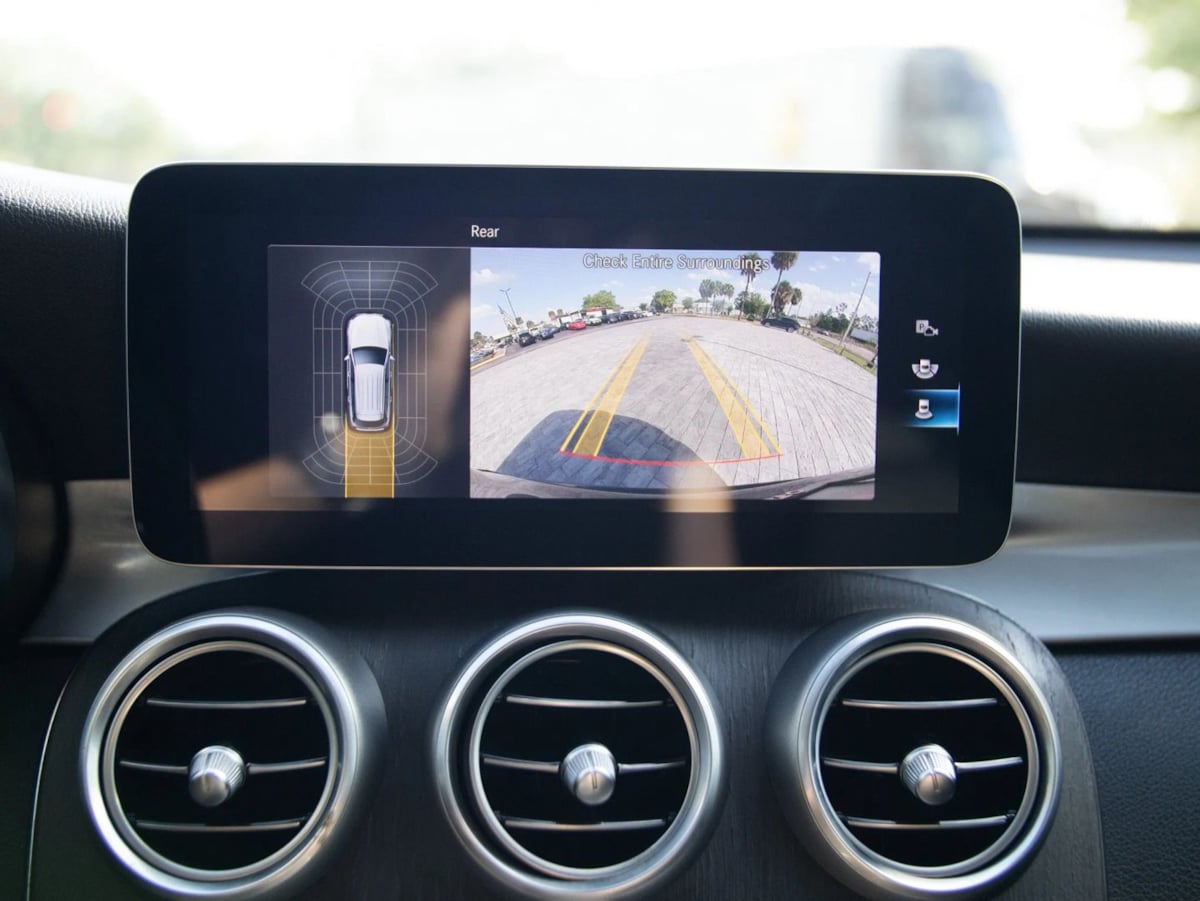 Mercedes-Benz GLC photo 33