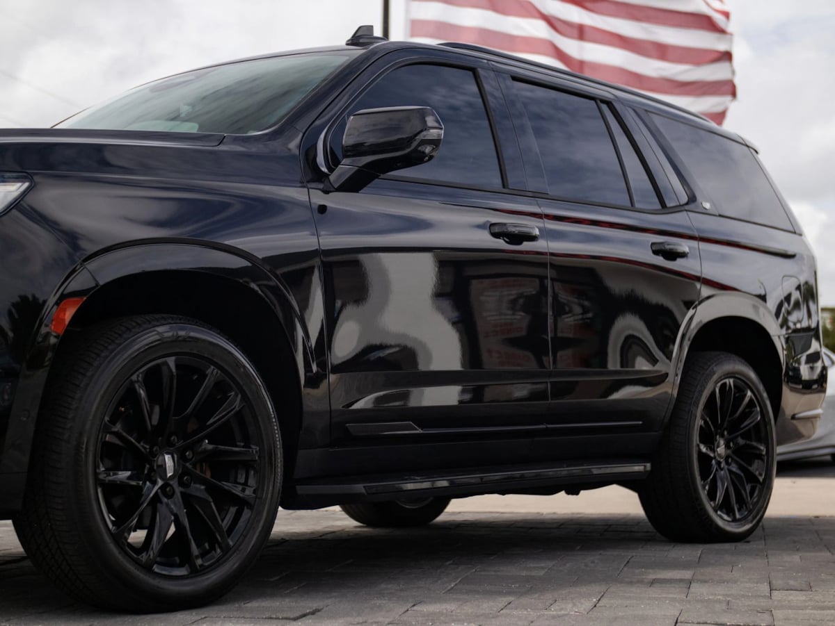 Photo 7 of this Cadillac Escalade