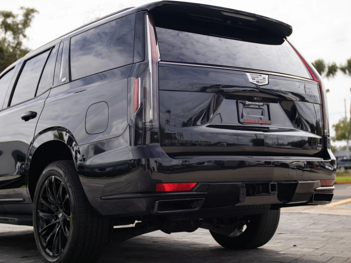 Photo 10 of this Cadillac Escalade