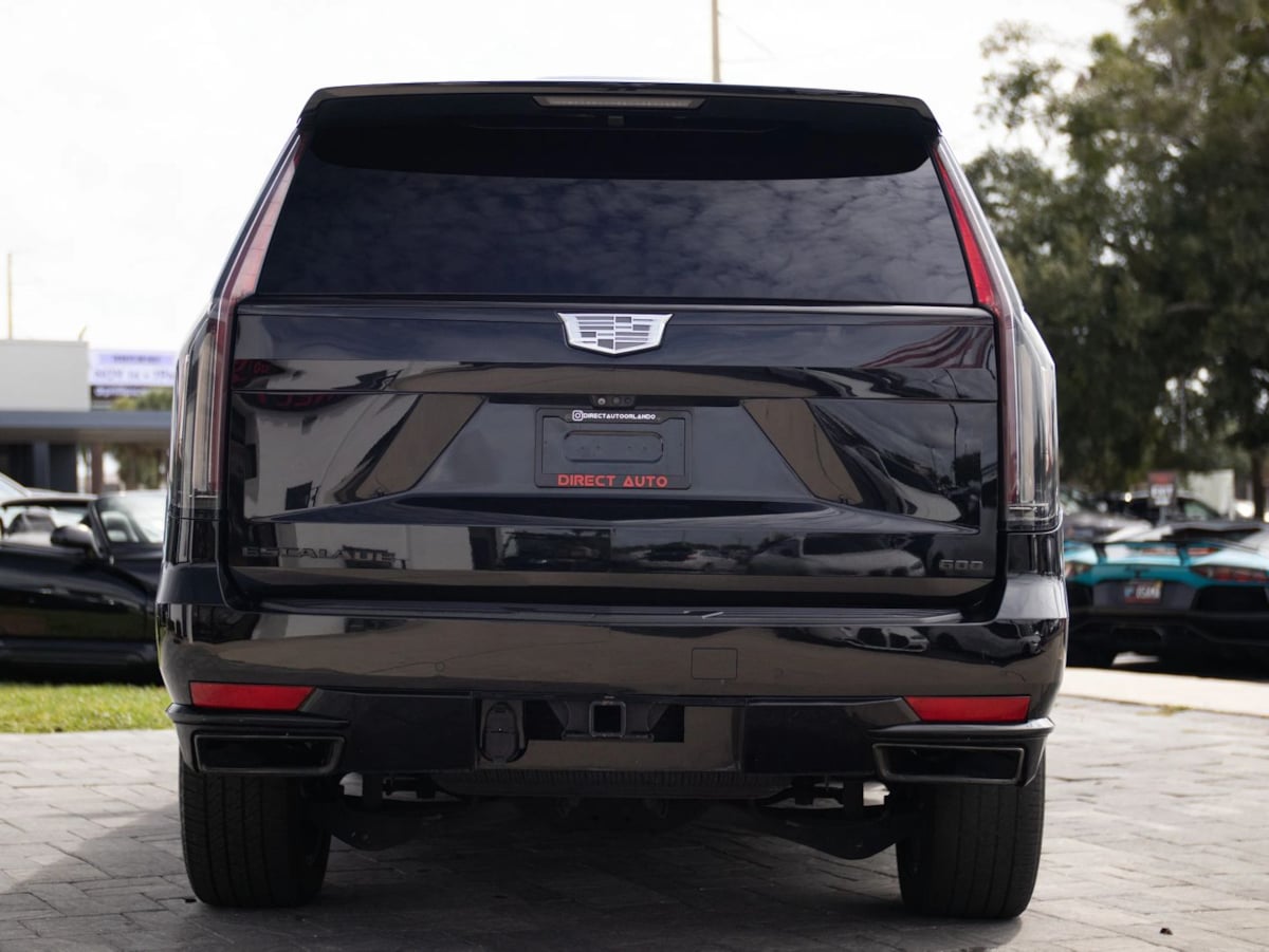 Photo 11 of this Cadillac Escalade