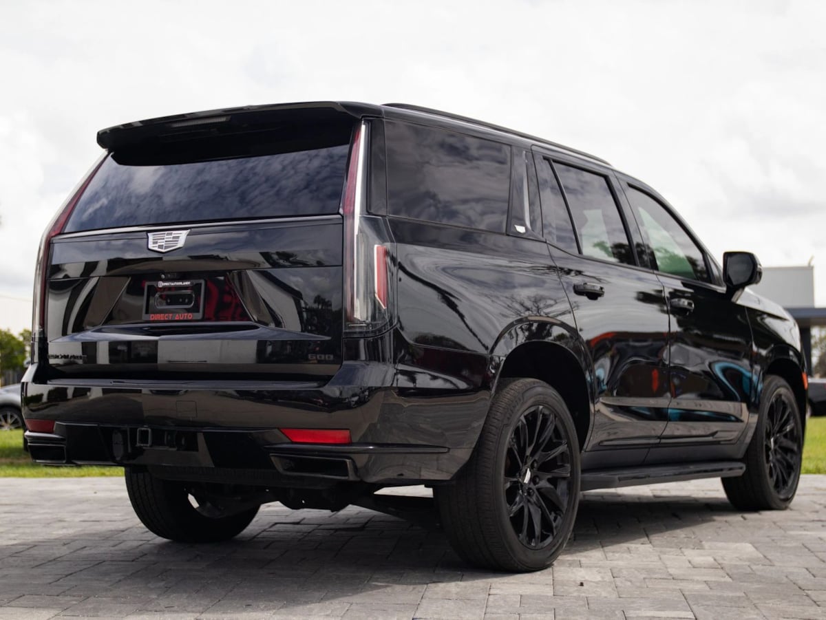 Photo 13 of this Cadillac Escalade