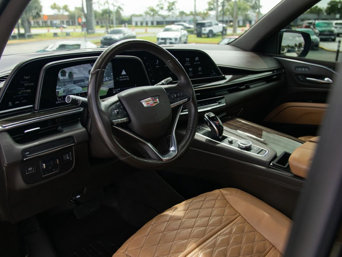 Photo 16 of this Cadillac Escalade