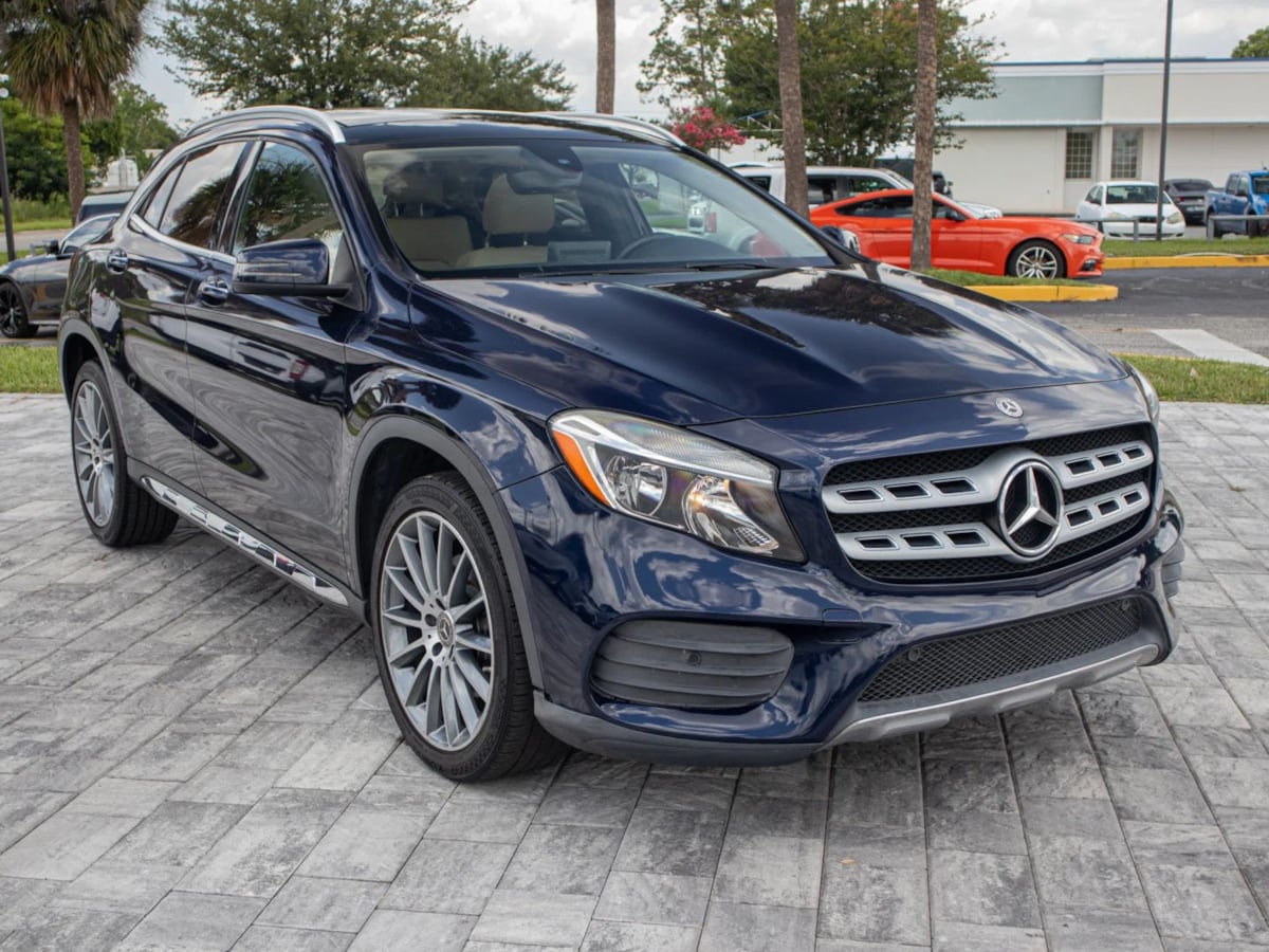 Mercedes-Benz GLA 250 photo 37