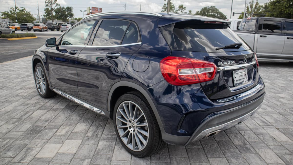 Mercedes-Benz GLA 250 photo 5