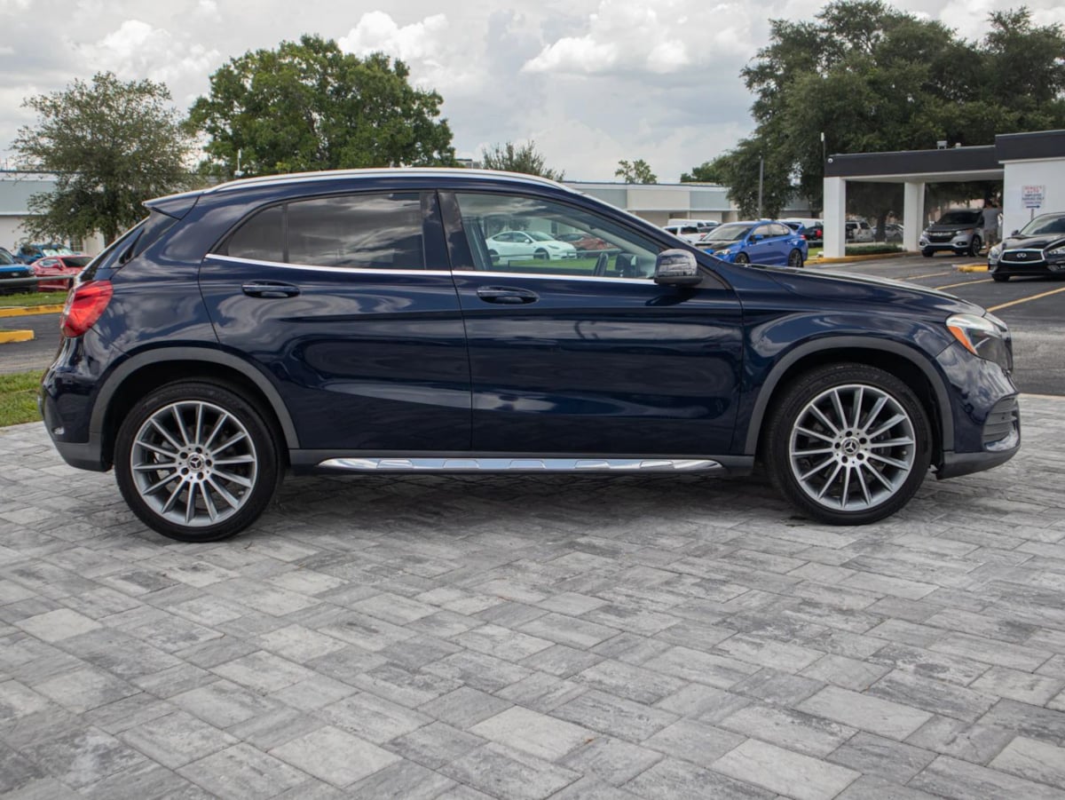 Mercedes-Benz GLA 250 photo 9