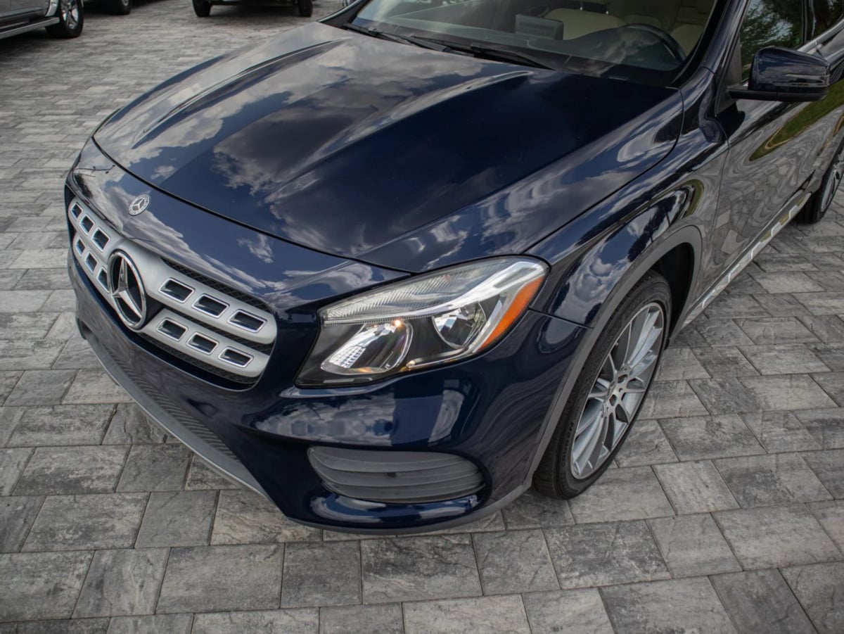 Mercedes-Benz GLA 250 photo 12
