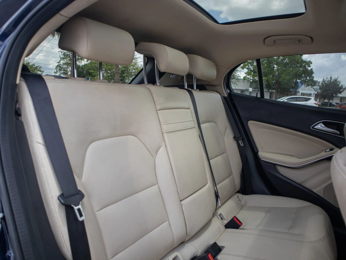 Mercedes-Benz GLA 250 photo 20