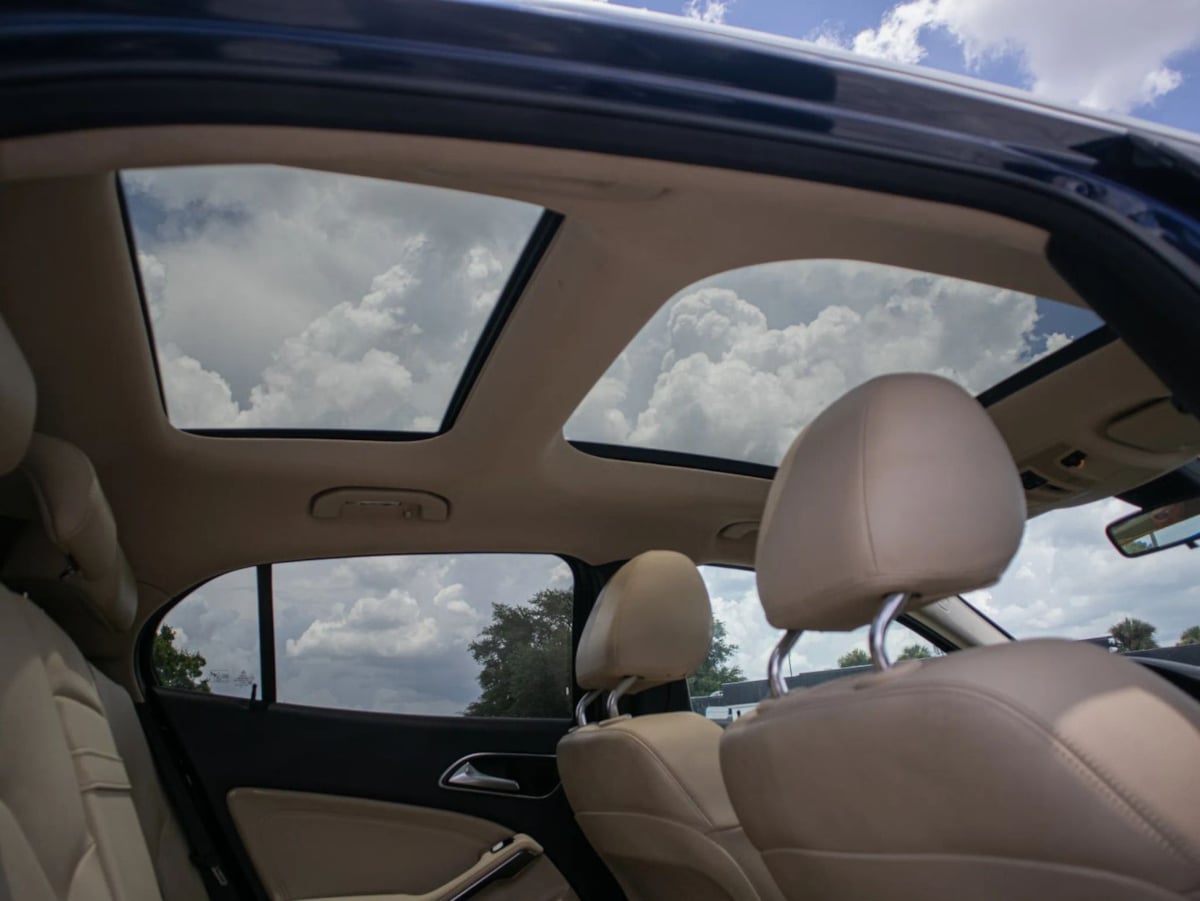 Mercedes-Benz GLA 250 photo 21